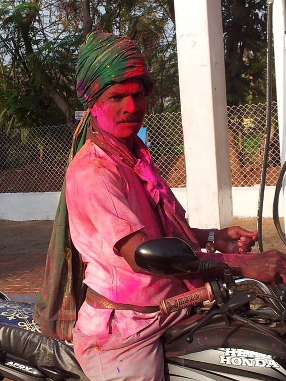 holi